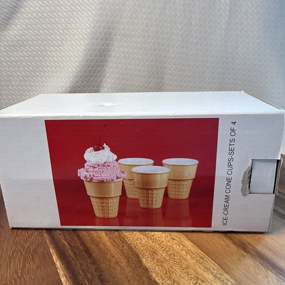 Novelty Ice Cream Cone Cups Set Of 4 Beige Melamine Unbranded  VGUC